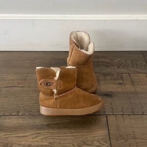 UGG Kids Chestnut Suede Shearling Bootie